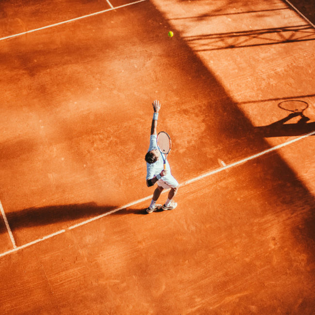 SVK_Tennis_800x800px_moises-alex-WqI-PbYugn4-unsplash
